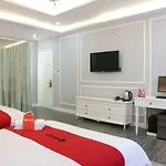 Reddoorz Premium @ Nguyen Oanh Street