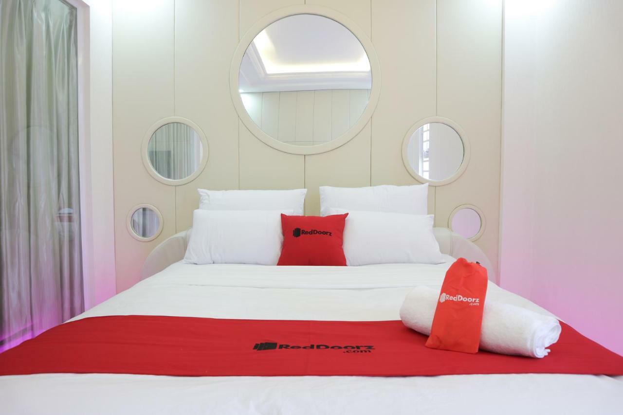 Reddoorz Premium @ Nguyen Oanh Street