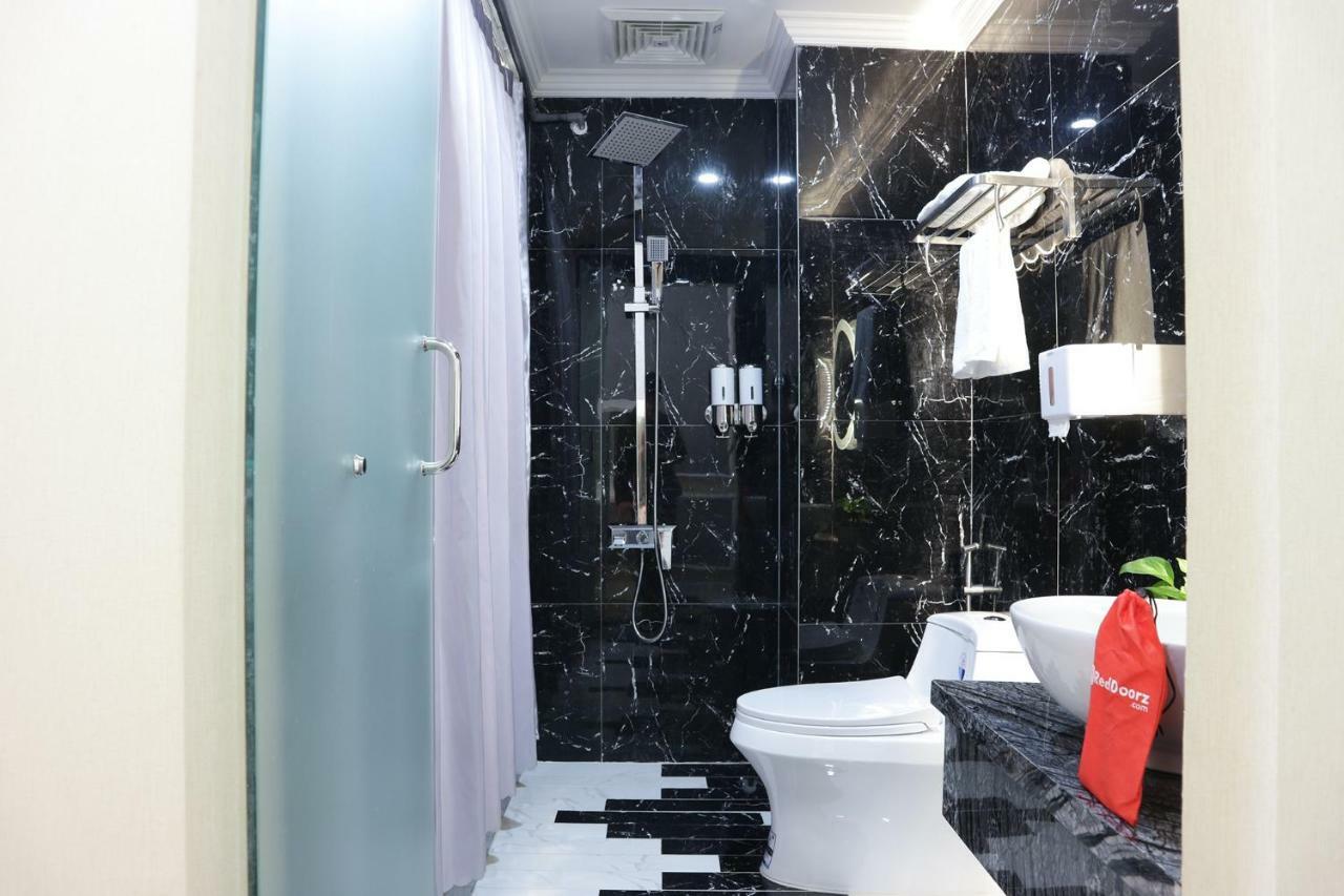 Reddoorz Premium @ Nguyen Oanh Street Hotel