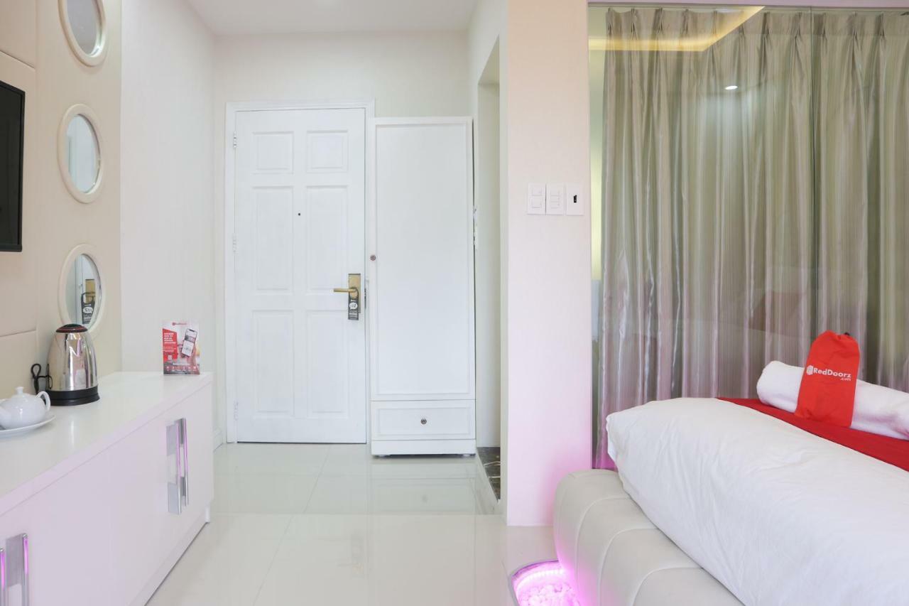 Reddoorz Premium @ Nguyen Oanh Street Ho Chi Minh City